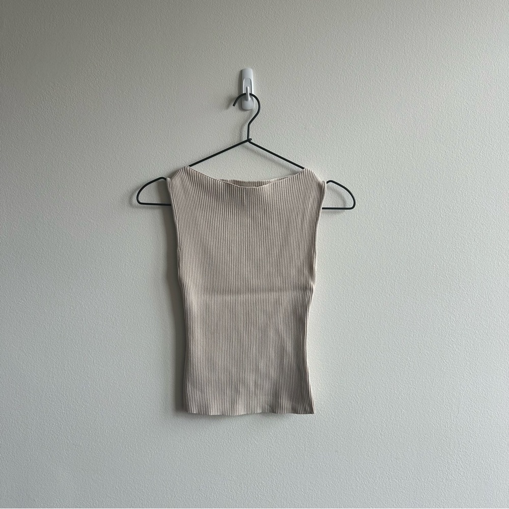 Ribbed Sleeveless Top